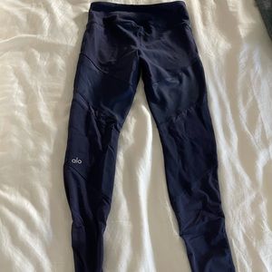 XS Alo Yoga High-Waist 7/8 Airlift Leggings - Purple